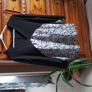 MARC JACOBS V-Neck Long Sleeve Two Tone Knit Top